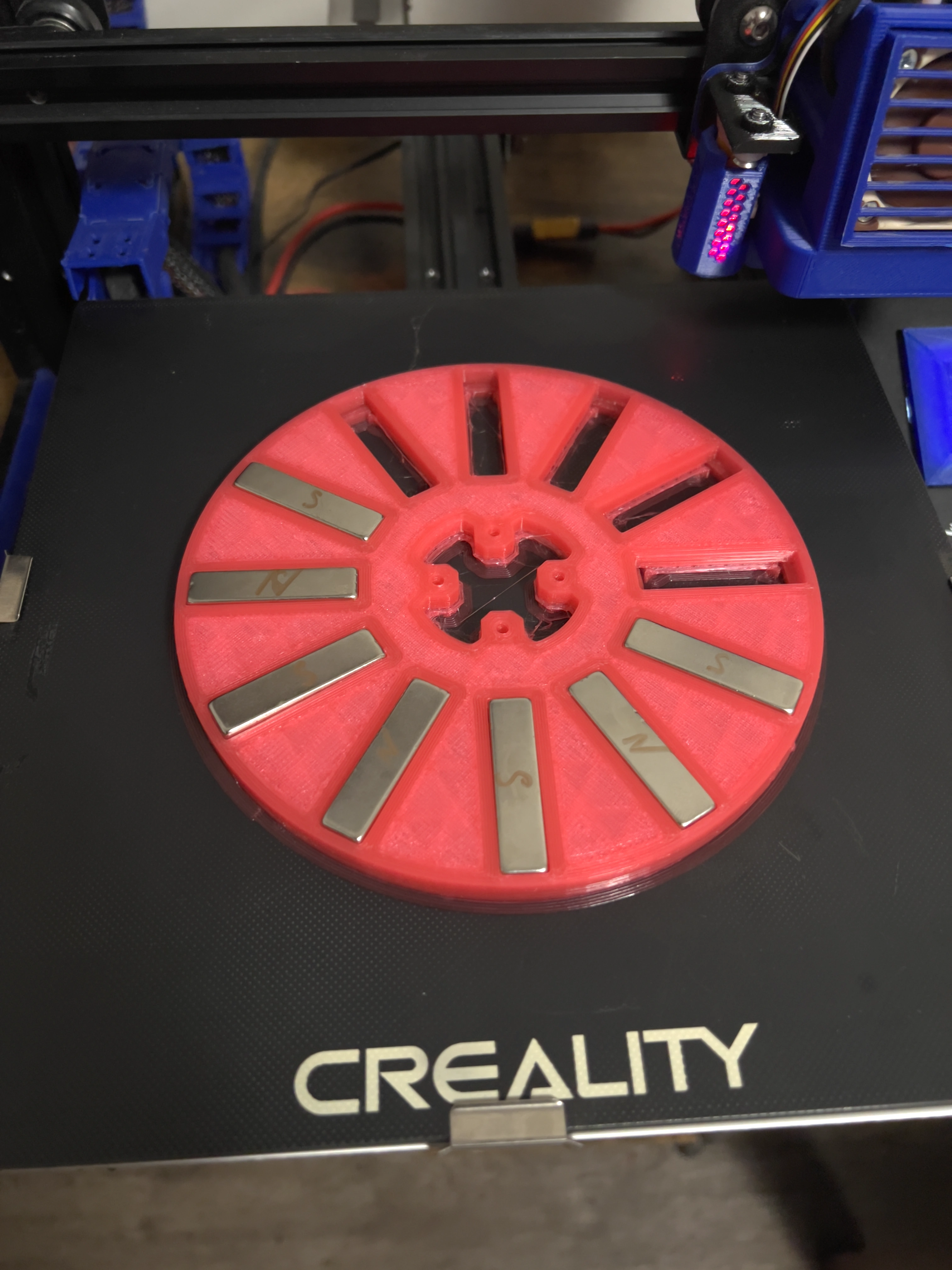 Rotor design 3 mid-print, pause for magnets
