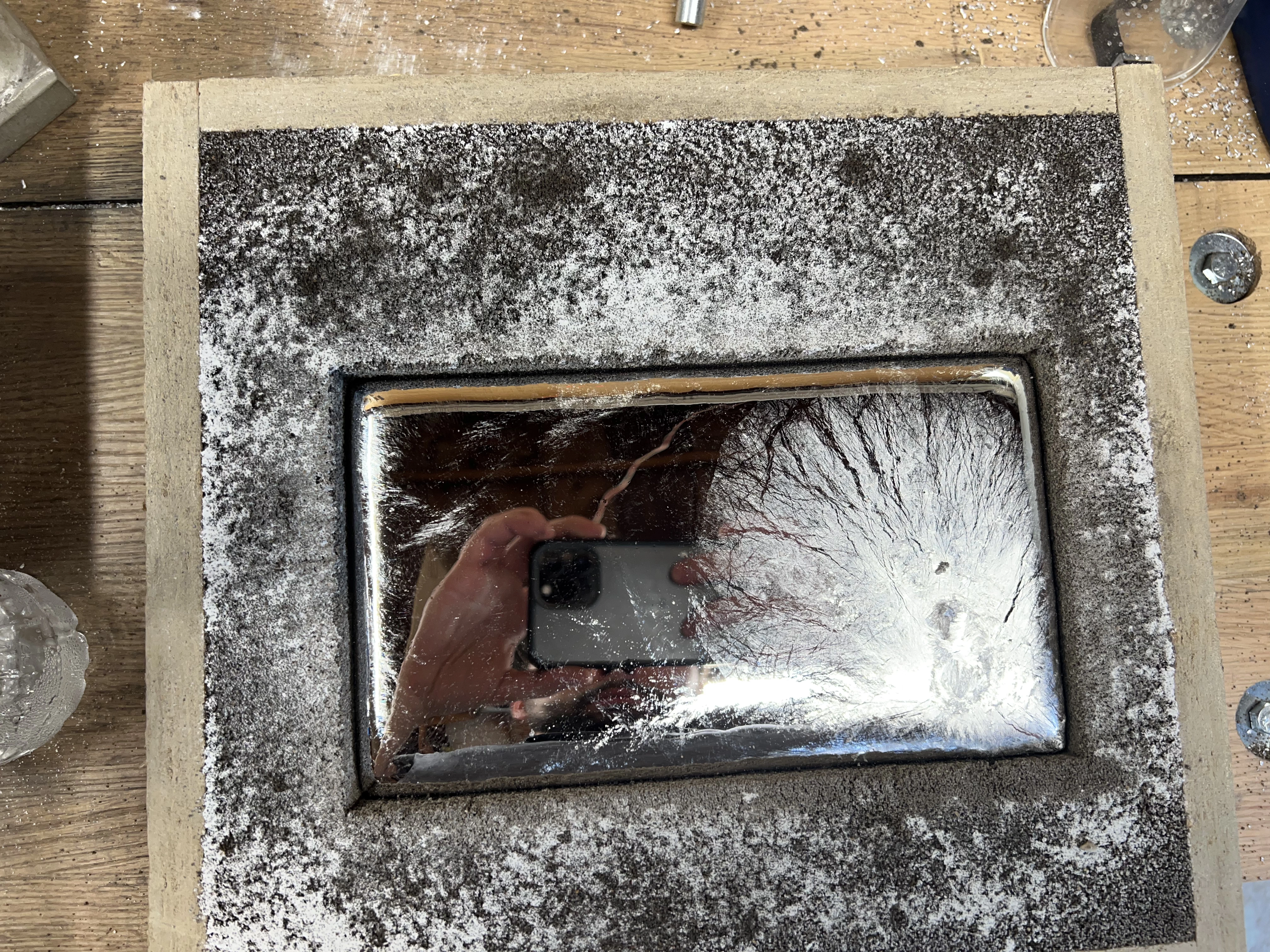 Molten aluminum after pouring into the mold