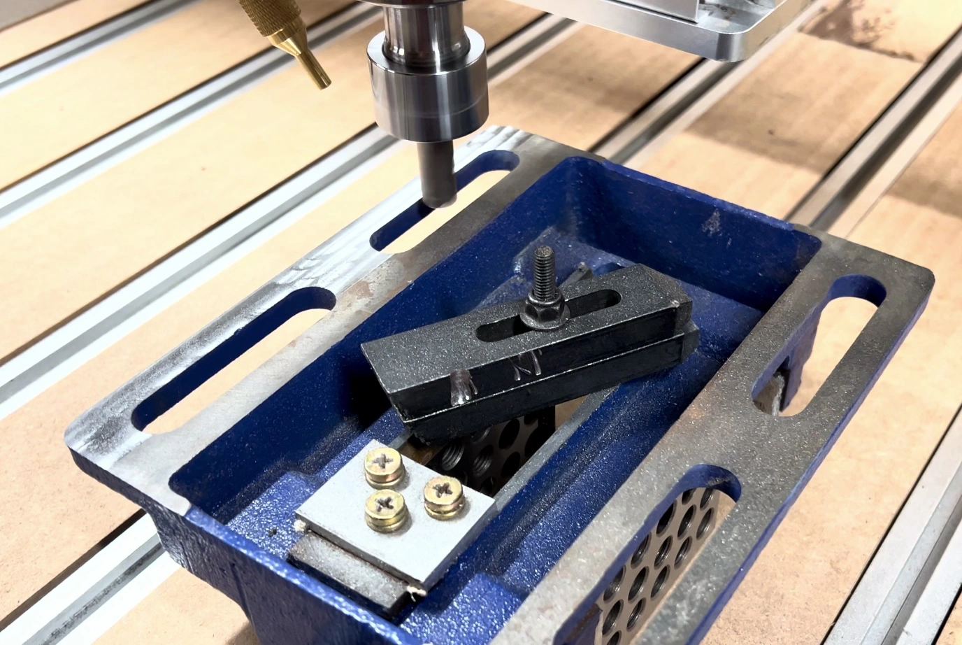 Surfacing the vise to tram and square it